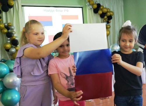 Для детей из пришкольного лагеря Лаишевской гимназии № 1 проведен исторический час «Россия — Родина моя»