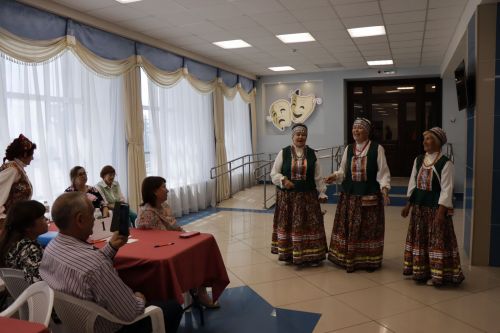 Клуб веселых и находчивых для людей с ограниченными возможностями по здоровью посвятили празднику «День России»
