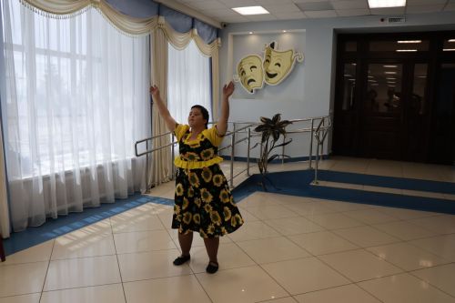 Клуб веселых и находчивых для людей с ограниченными возможностями по здоровью посвятили празднику «День России»