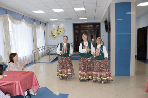 Клуб веселых и находчивых для людей с ограниченными возможностями по здоровью посвятили празднику «День России»