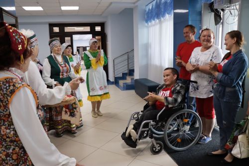 Клуб веселых и находчивых для людей с ограниченными возможностями по здоровью посвятили празднику «День России»