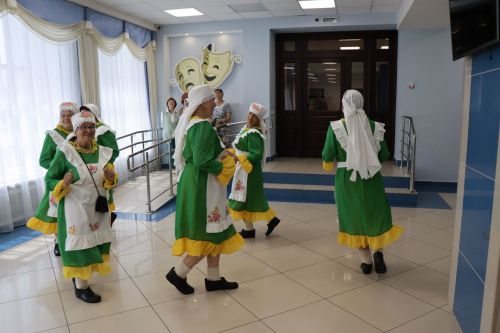 Клуб веселых и находчивых для людей с ограниченными возможностями по здоровью посвятили празднику «День России»