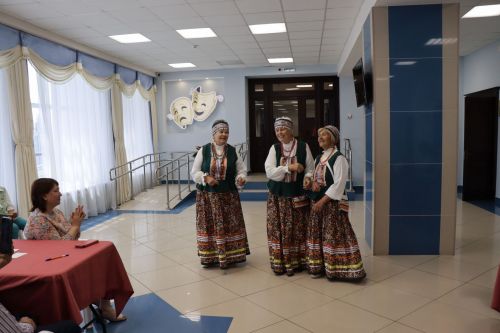 Клуб веселых и находчивых для людей с ограниченными возможностями по здоровью посвятили празднику «День России»