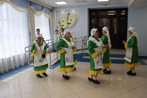 Клуб веселых и находчивых для людей с ограниченными возможностями по здоровью посвятили празднику «День России»