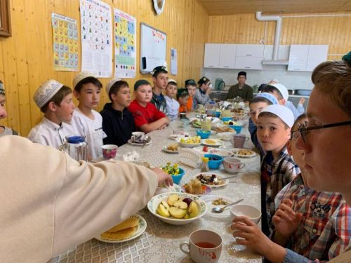 Имам-мухтасиб Наиль хазрат Абулханов провел пятничную проповедь в мечети села Малая Елга