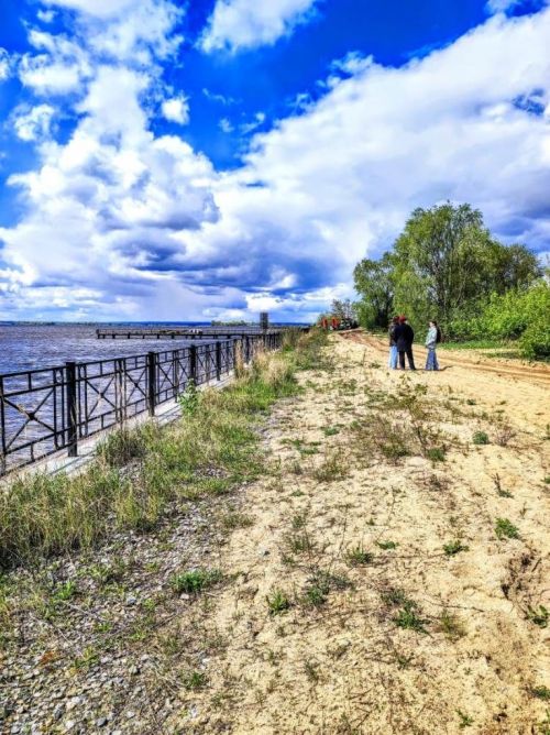Пролетают времени мгновенья