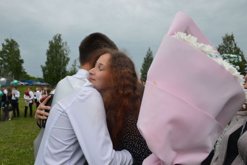 Для 176 выпускников Лаишевского технико-экономического техникума прозвенел последний звонок
