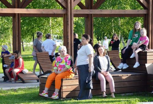 В Лаишево праздничная концертная программа привлекла в День защиты детей взрослых и юных зрителей