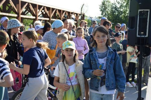 В Лаишево праздничная концертная программа привлекла в День защиты детей взрослых и юных зрителей