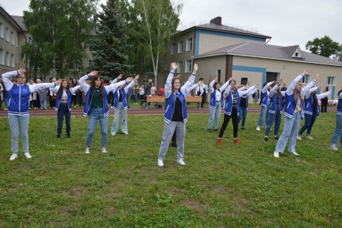Для 176 выпускников Лаишевского технико-экономического техникума прозвенел последний звонок