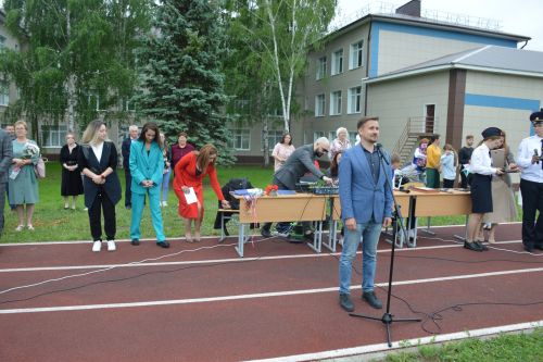 Для 176 выпускников Лаишевского технико-экономического техникума прозвенел последний звонок