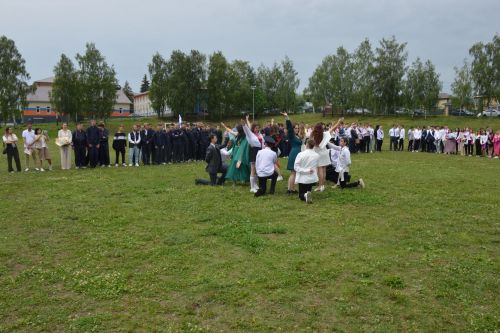 Для 176 выпускников Лаишевского технико-экономического техникума прозвенел последний звонок