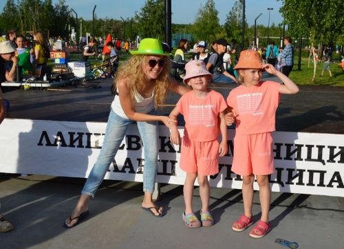 В Лаишево праздничная концертная программа привлекла в День защиты детей взрослых и юных зрителей
