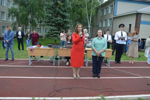 Для 176 выпускников Лаишевского технико-экономического техникума прозвенел последний звонок