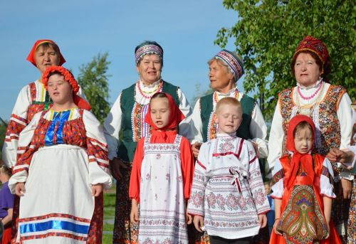 В Лаишево праздничная концертная программа привлекла в День защиты детей взрослых и юных зрителей
