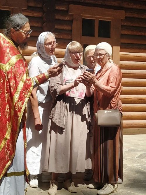 На Бимском роднике провели праздник Параскева Пятница