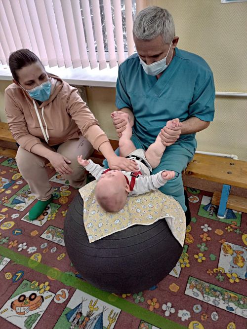 День социального работника. Дмитрий Белоусов: Мне важно видеть радость в глазах родителей от новых побед их ребенка