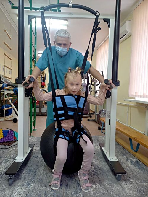 День социального работника. Дмитрий Белоусов: Мне важно видеть радость в глазах родителей от новых побед их ребенка
