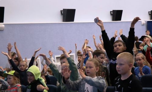 Фестиваль «Радуга планеты Детства» собрал друзей в РДК Лаишева