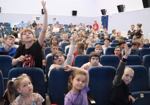 Фестиваль «Радуга планеты Детства» собрал друзей в РДК Лаишева