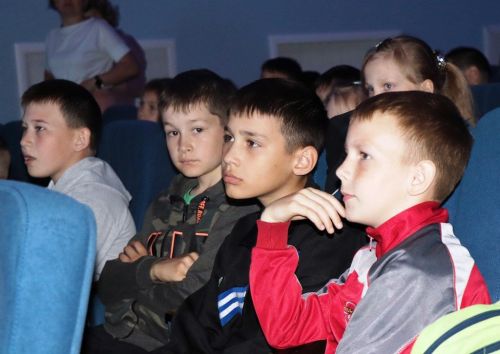 Фестиваль «Радуга планеты Детства» собрал друзей в РДК Лаишева