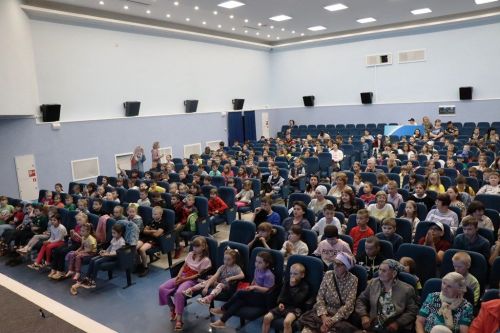 Фестиваль «Радуга планеты Детства» собрал друзей в РДК Лаишева