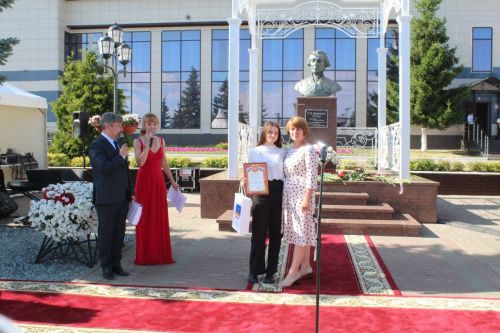 Лейла Фазлеева приехала в Лаишево для участия в Державинском фестивале поэзии