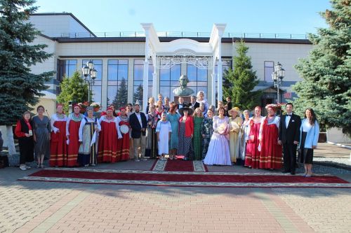 Лейла Фазлеева приехала в Лаишево для участия в Державинском фестивале поэзии