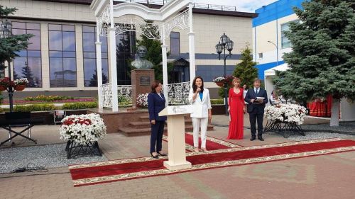Лейла Фазлеева приехала в Лаишево для участия в Державинском фестивале поэзии