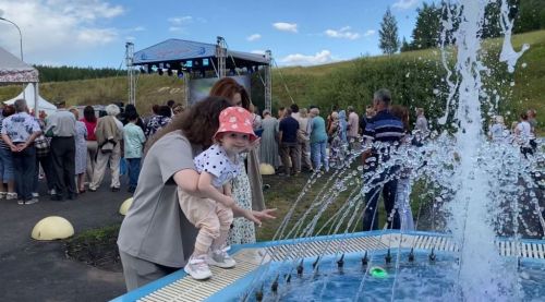 Сегодня село Среднее Девятово Лаишевского района принимает гостей из Татарстана и России