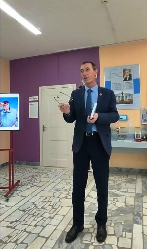 Сельская школа будет носить имя академика Валентина Андреева