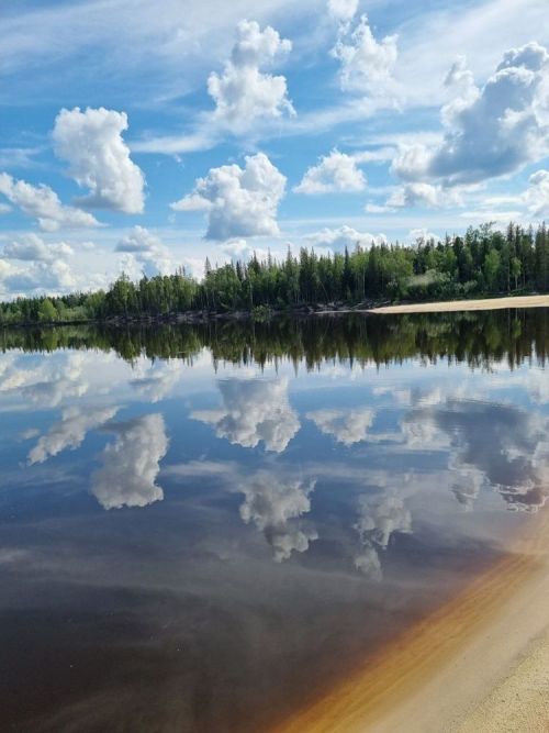 Мгновения жизни одной северной реки показаны в фотоработах Сани Буткова. Онлайн-фотогалерея «Яркий мир»