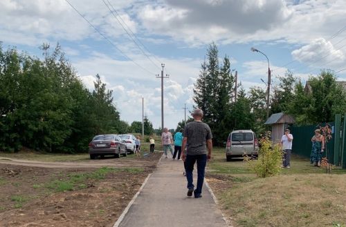В Лаишевском районе проложили новую пешеходную дорожку