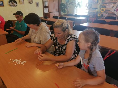 «Ромашек белый хоровод» водили в Центральной библиотеке к Всемирному дню семьи, любви и верности