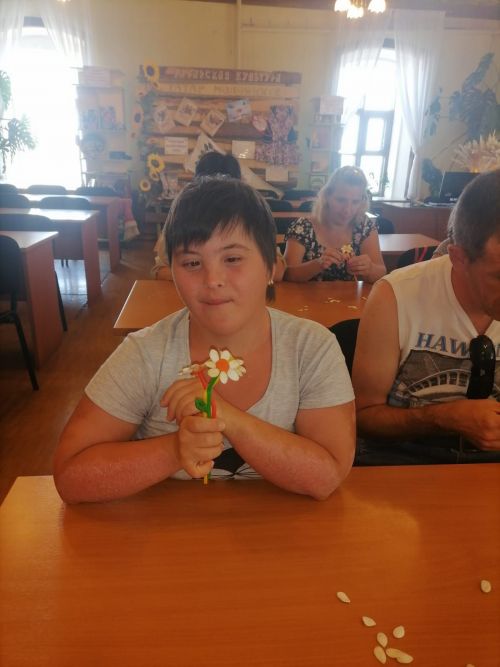 «Ромашек белый хоровод» водили в Центральной библиотеке к Всемирному дню семьи, любви и верности