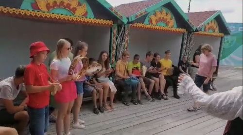 Питерские гости познакомились с этническими традициями Лаишевского района