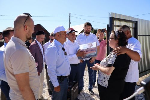 В Лаишевском районе Татарстана погорельцам построили дом