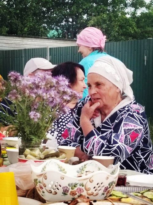 В Атабаево на празднике улицы пили чай из самовара и варили хашламу в казанах