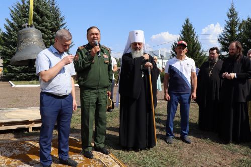 В Лаишевском районе в память об участнике СВО в селе Никольское на колокольню установили колокол