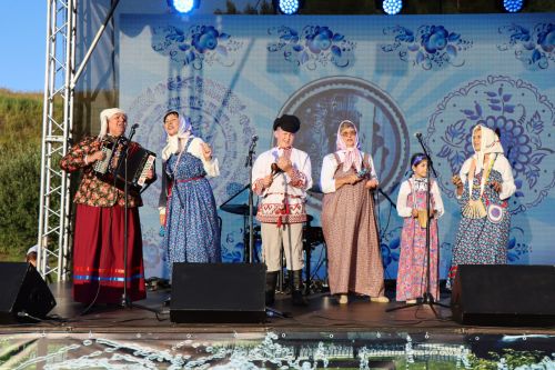 Сегодня село Среднее Девятово Лаишевского района принимает гостей из Татарстана и России