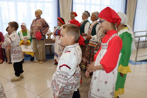 Семейные пары объединила любовь к творчеству
