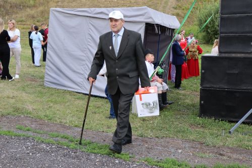 Сегодня село Среднее Девятово Лаишевского района принимает гостей из Татарстана и России