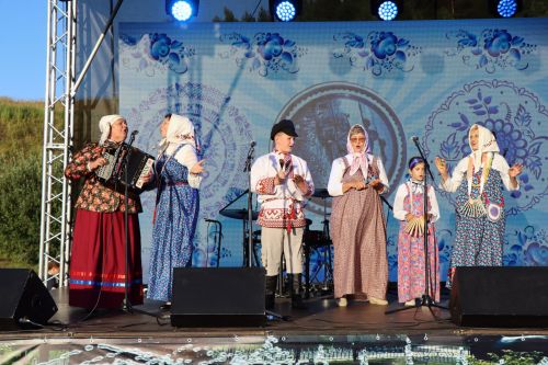 Сегодня село Среднее Девятово Лаишевского района принимает гостей из Татарстана и России
