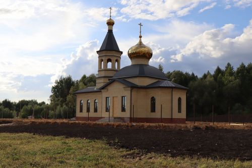 Сегодня село Среднее Девятово Лаишевского района принимает гостей из Татарстана и России