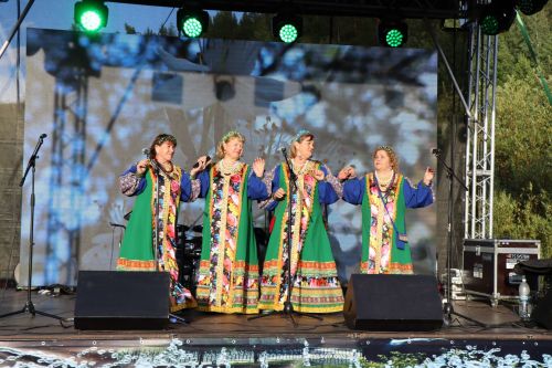 Сегодня село Среднее Девятово Лаишевского района принимает гостей из Татарстана и России