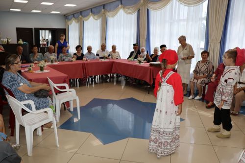 Семейные пары объединила любовь к творчеству