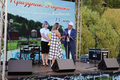Сегодня село Среднее Девятово Лаишевского района принимает гостей из Татарстана и России