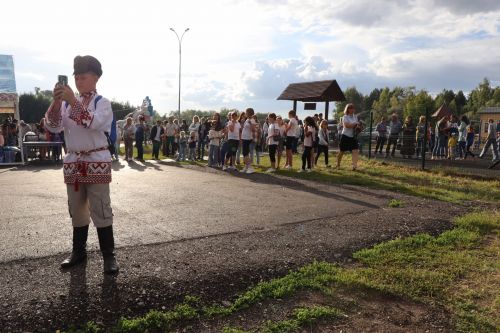 Сегодня село Среднее Девятово Лаишевского района принимает гостей из Татарстана и России