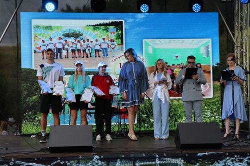Сегодня село Среднее Девятово Лаишевского района принимает гостей из Татарстана и России