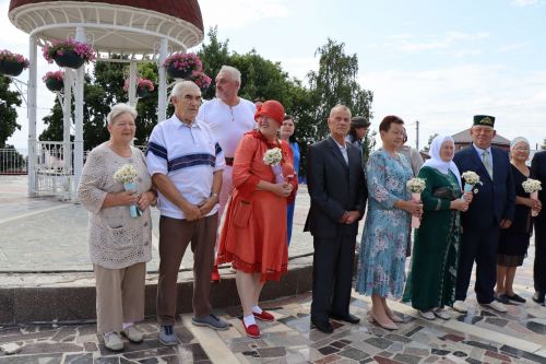 Семейные пары объединила любовь к творчеству